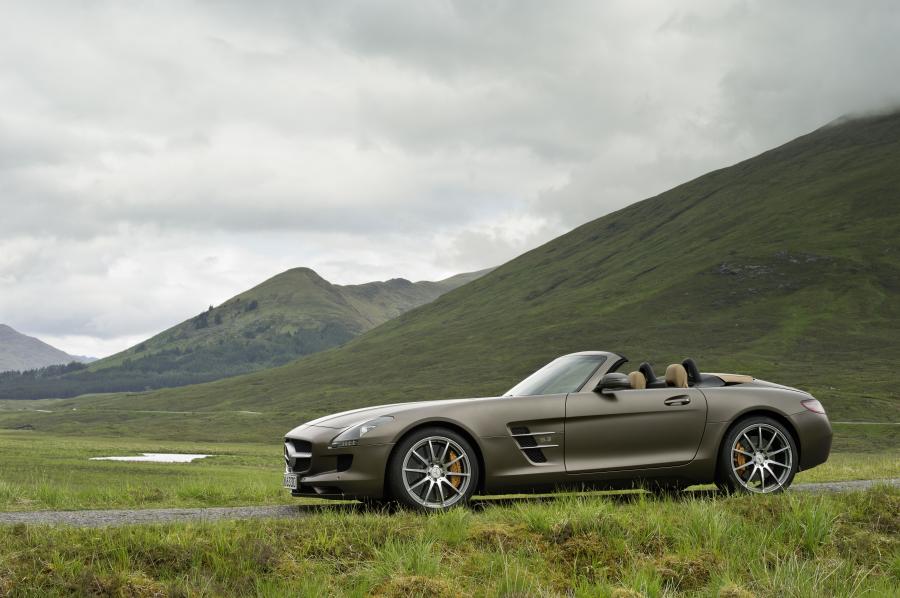  Mercedes-Benz SLS AMG Roadster 2011 года  (фото 85 из 183)